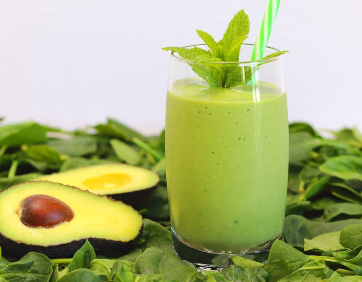 Smoothie de espinaca y aguacate